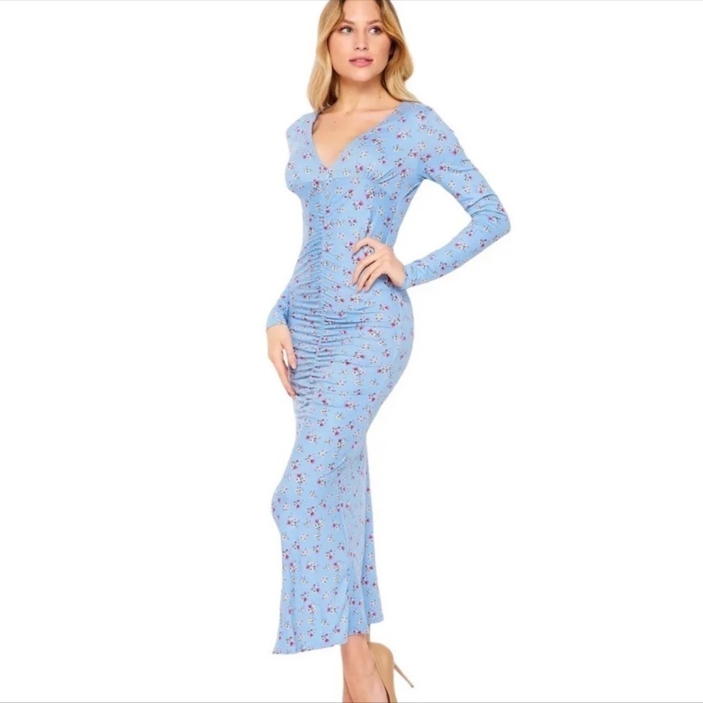 NWT Velvet Torch Floral Ruched Front Long Sleeve Bodycon Blue Midi Dress